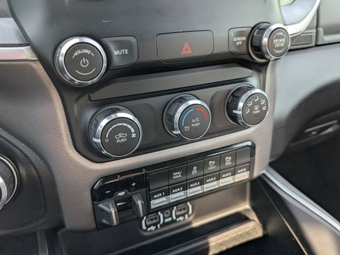 Used 2023 RAM 2500 Big Horn w/ Level 1 Equipment Group image 17