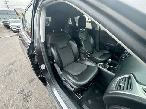 Used 2018 Jeep Compass Latitude w/ Cold Weather Group FWD image 26