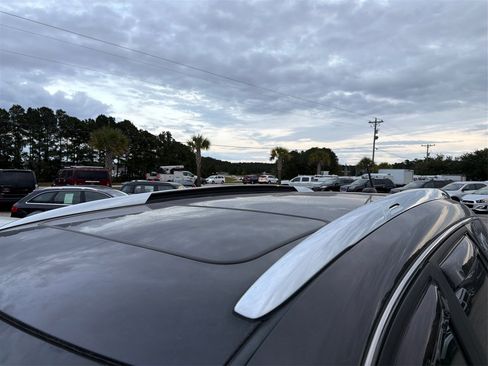 Used 2017 Buick Enclave Leather image 12