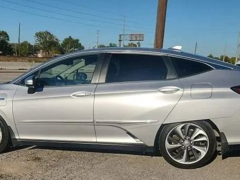 Used 2018 Honda Clarity Touring image 6