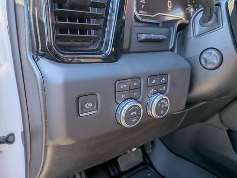 Certified 2025 GMC Sierra 1500 AT4 w/ AT4 Premium Package AWD/4WD image 13