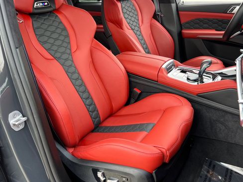 Used 2025 BMW X5 M Competition w/ Luggage Compartment Package image 19