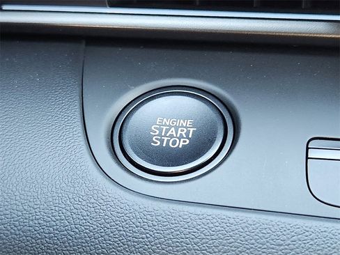 New 2025 Hyundai Elantra SEL image 22