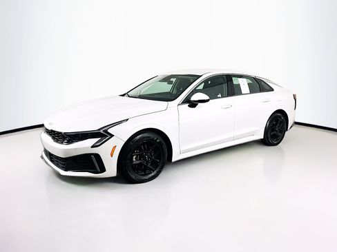 Used 2025 Kia K5 LXS image 3