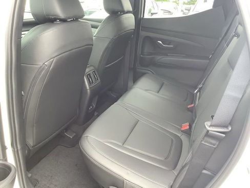 Used 2025 Hyundai Santa Cruz SEL AWD/4WD image 10