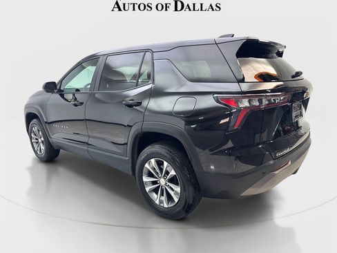 Used 2025 Chevrolet Equinox LT FWD image 9