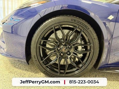 Used 2025 Chevrolet Corvette Z06 w/ Stealth Interior Trim Package RWD image 15