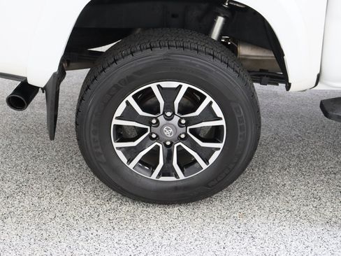 Used 2023 Toyota Tacoma TRD Sport AWD/4WD image 6