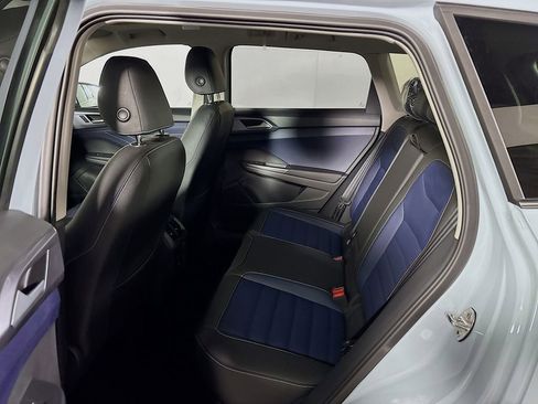 New 2025 Volkswagen Taos SEL image 21