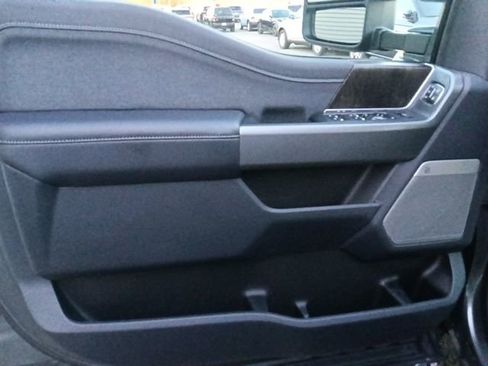 New 2026 Ford F250 Lariat w/ Black Appearance Package image 11