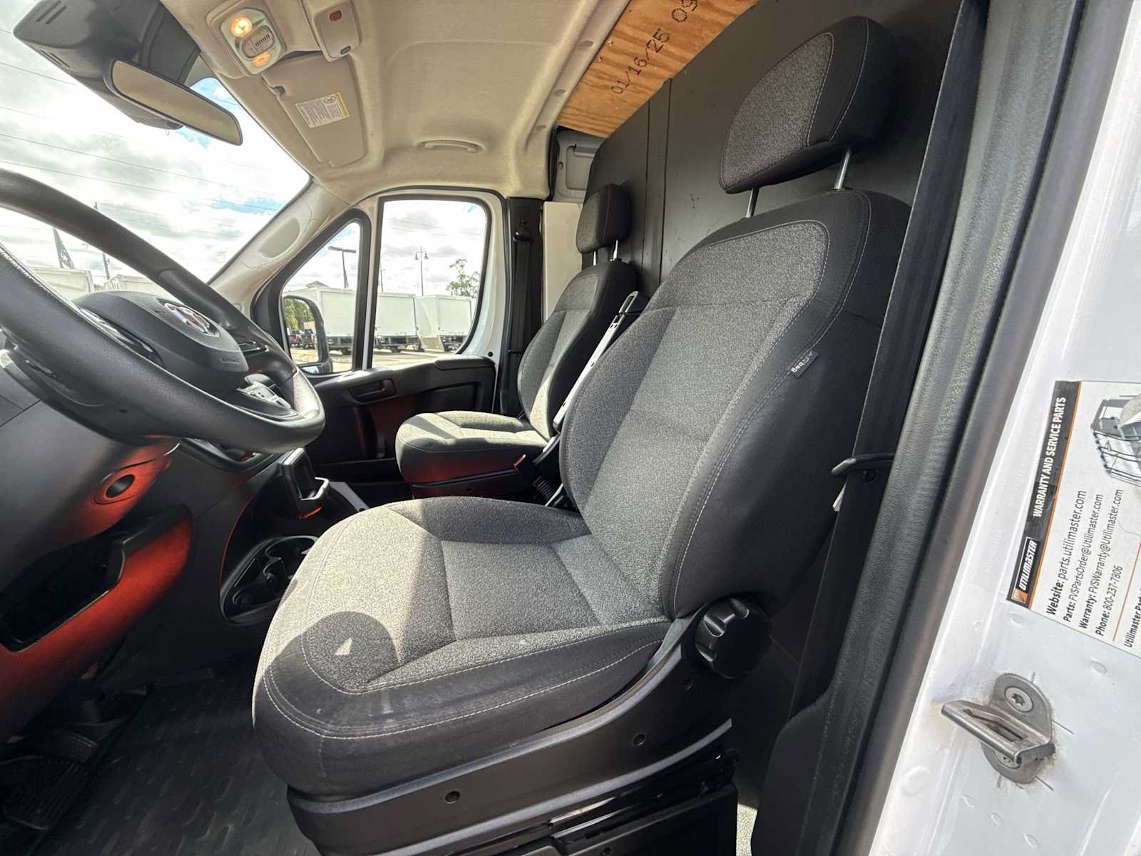 Used 2023 RAM ProMaster 2500 FWD image 18