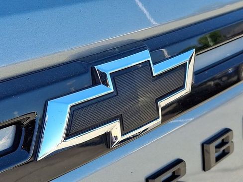Used 2024 Chevrolet Suburban Z71 w/ Luxury Package AWD/4WD image 28