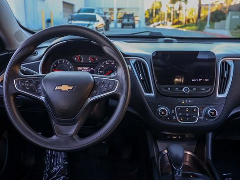 Used 2025 Chevrolet Malibu LT image 20