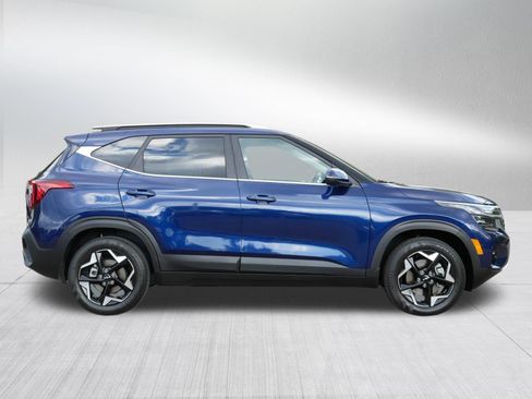 Used 2024 Kia Seltos EX AWD/4WD image 8