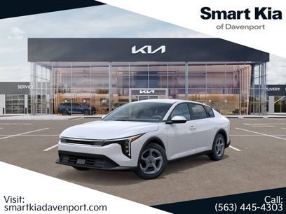 New 2025 Kia K4 LXS