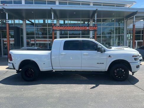 Used 2026 RAM 3500 Limited AWD/4WD image 2