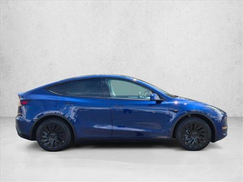 Used 2023 Tesla Model Y Long Range AWD/4WD image 4