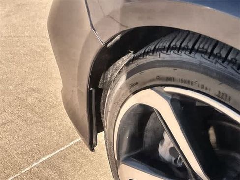 Certified 2018 Honda Accord Sport image 23