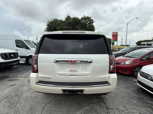 Used 2015 GMC Yukon Denali w/ Touring Package AWD/4WD image 4