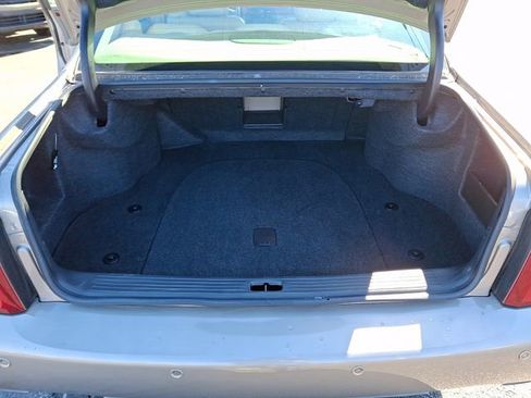 Used 2001 Cadillac De Ville w/ Comfort/Convenience Pkg image 28