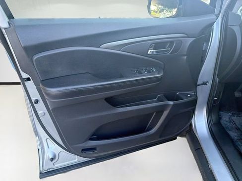 Used 2020 Honda Ridgeline RTL image 17