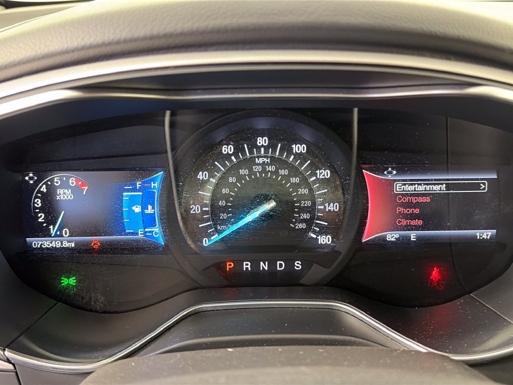 Used 2016 Ford Fusion SE FWD image 15