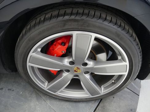 Certified 2023 Porsche Cayenne GTS AWD/4WD image 16