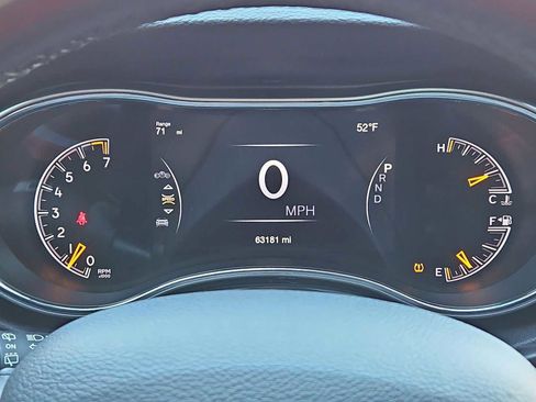 Used 2020 Jeep Grand Cherokee Altitude image 34