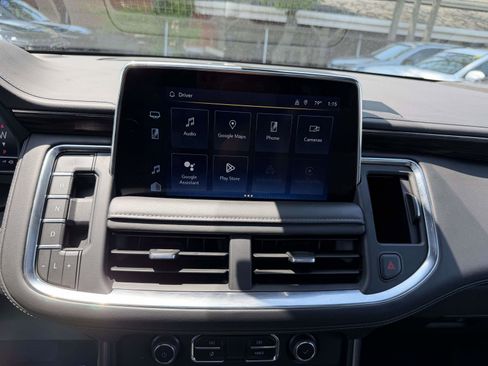 Used 2023 Chevrolet Suburban LT w/ Luxury Package AWD/4WD image 27