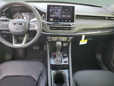 New 2026 Jeep Compass Latitude AWD/4WD image 11