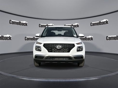 New 2026 Hyundai Venue SE image 2