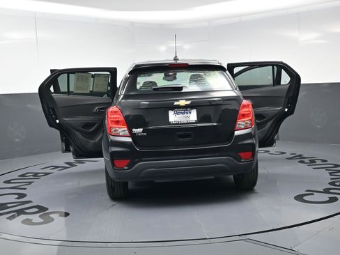 Used 2018 Chevrolet Trax LS image 26