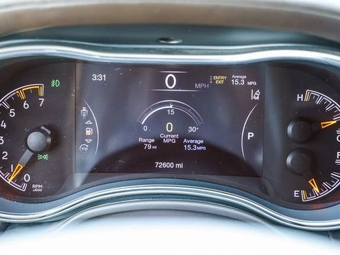 Used 2017 Jeep Grand Cherokee Overland w/ Jeep Active Safety Group AWD/4WD image 27