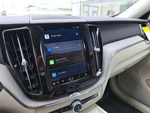 Used 2025 Volvo XC60 T8 Ultra image 11