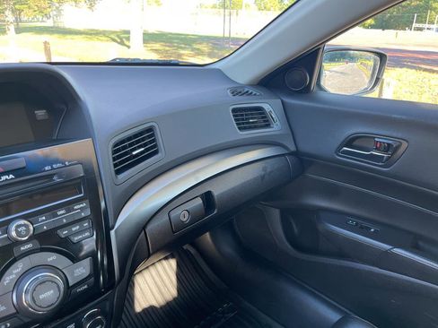 Used 2013 Acura ILX Hybrid w/ Technology Package image 37