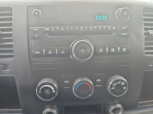 Used 2008 Chevrolet Silverado 1500 W/T w/ Towing Package image 16