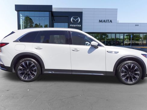 Certified 2024 MAZDA CX-90 Plug-In Hybrid w/ Premium Plus AWD/4WD image 2