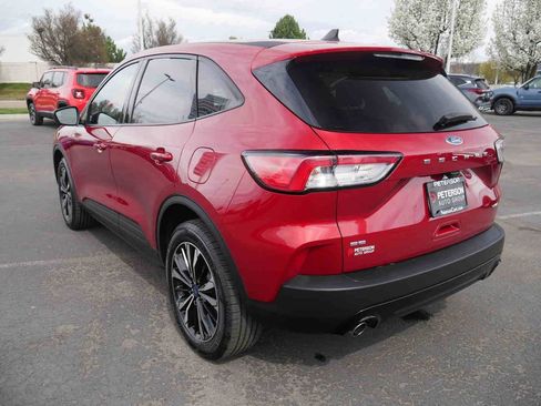 Used 2022 Ford Escape SE w/ SE Sport Appearance Package AWD/4WD image 15