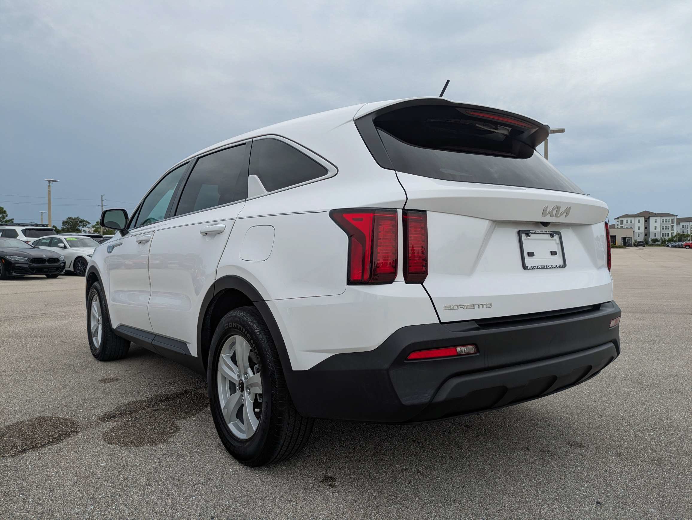 Certified 2023 Kia Sorento LX FWD image 6