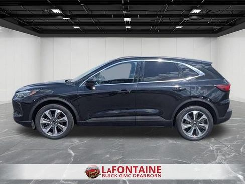 Used 2024 Ford Escape Platinum AWD/4WD image 2