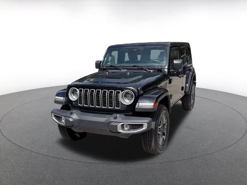 Used 2025 Jeep Wrangler Unlimited Sahara AWD/4WD image 6