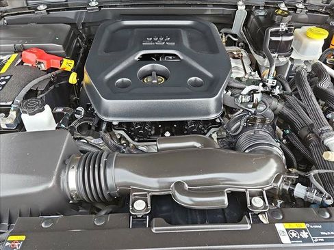 Used 2023 Jeep Wrangler Unlimited AWD/4WD image 21