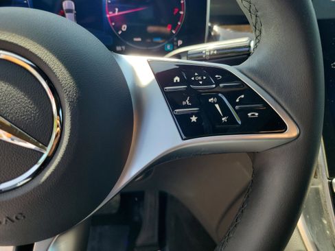 Certified 2026 Mercedes-Benz GLC 300 image 22