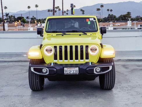 Used 2023 Jeep Wrangler Unlimited Sahara AWD/4WD image 3