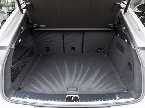 Certified 2026 Porsche Cayenne Coupe image 38