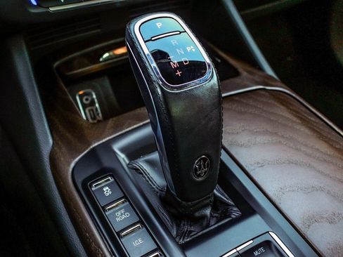 Used 2021 Maserati Levante image 26