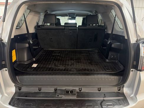 Certified 2020 Toyota 4Runner SR5 Premium AWD/4WD image 26