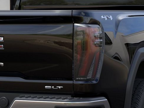 New 2026 GMC Sierra 2500 SLT AWD/4WD image 13
