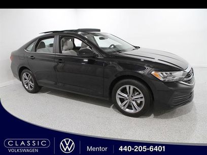 Used 2024 Volkswagen Jetta SE w/ Panoramic Sunroof Package