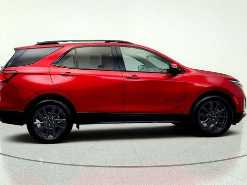 Used 2023 Chevrolet Equinox RS w/ RS Leather Package FWD image 4